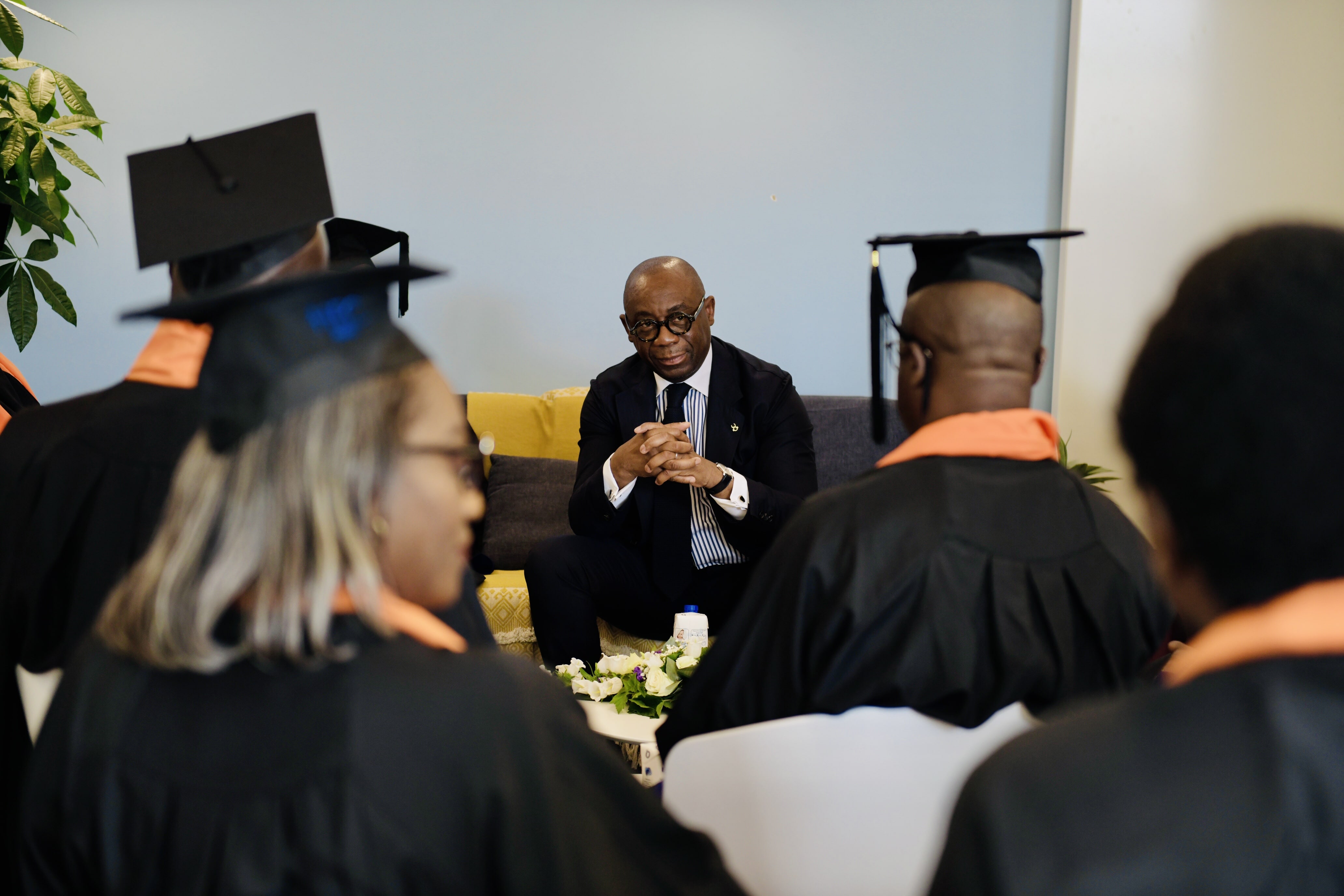 Serge Ekué rencontre des étudiants HEC